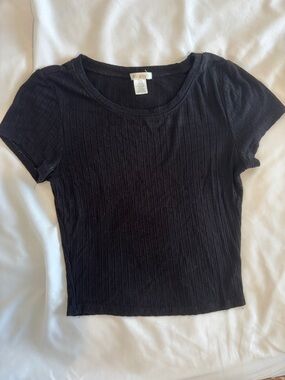 Bozzolo Black Ribbed Short Sleeve Crop Top